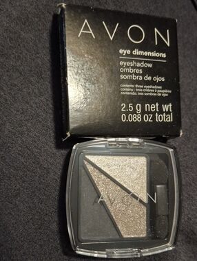 Avon Eye Dimensions Eyeshadow Trio — Silver, Gray, Champagne